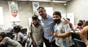 Achával acompañó a estudiantes del programa Tarea de Todos