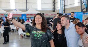 Achával en Derqui: «Con un Estado presente acompañamos a los jóvenes para que cumplan sus sueños»