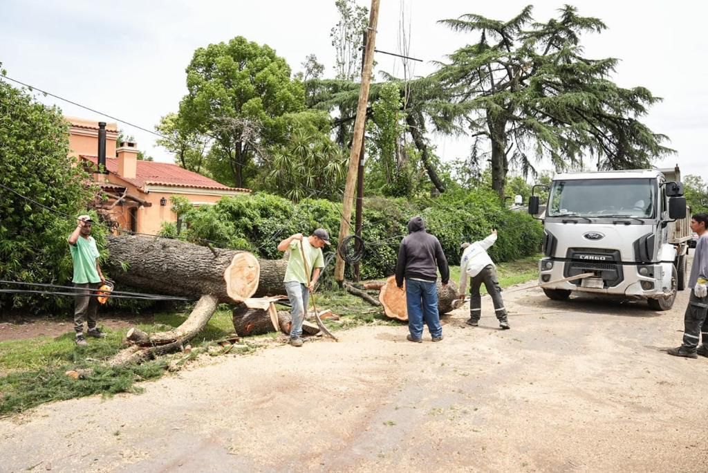 Pilar continúa el operativo de asistencia a los damnificados del temporal