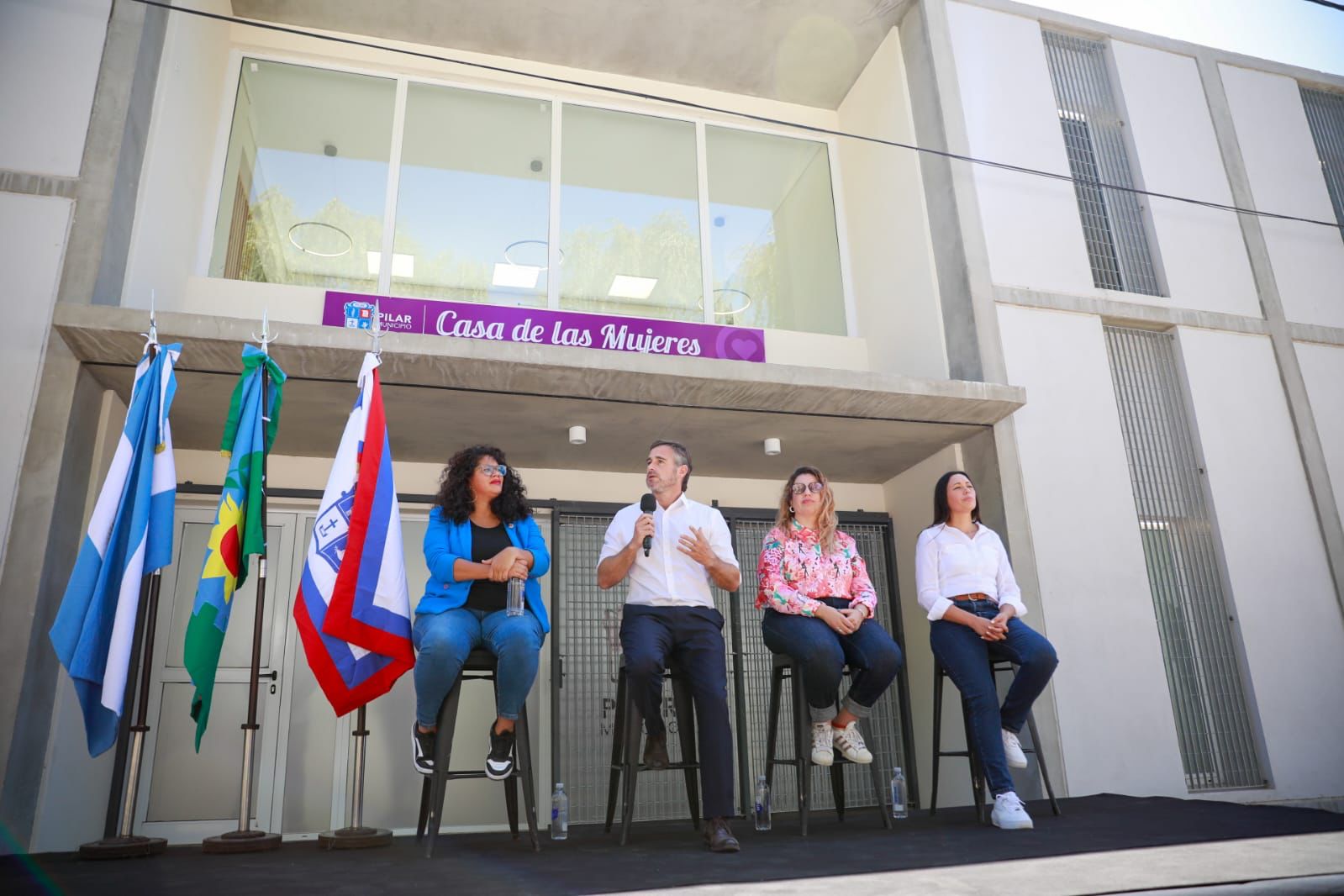 Achával inauguró una nueva Casa de las Mujeres en Monterrey