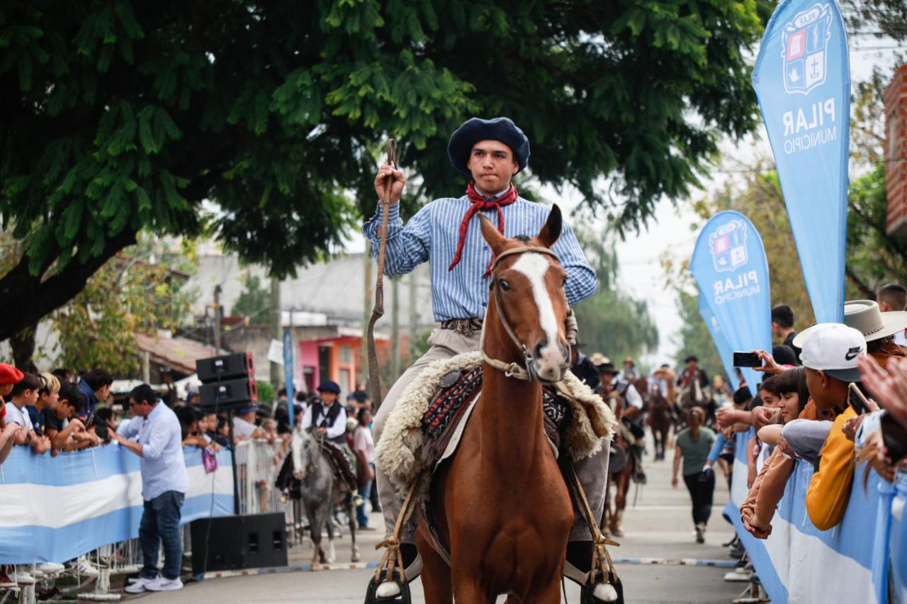 Achával acompañó a los vecinos de San Alejo en sus patronales