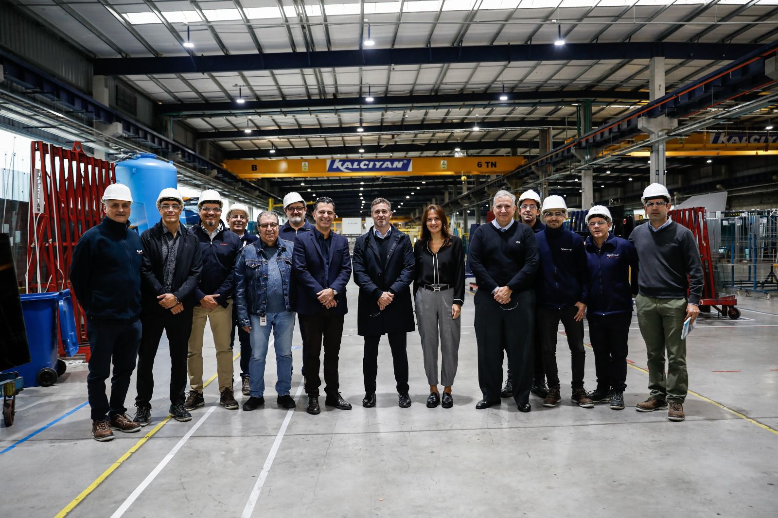 IndustrilizAR sigue sumando industrias: Achával recorrió las instalaciones de Kalciyan