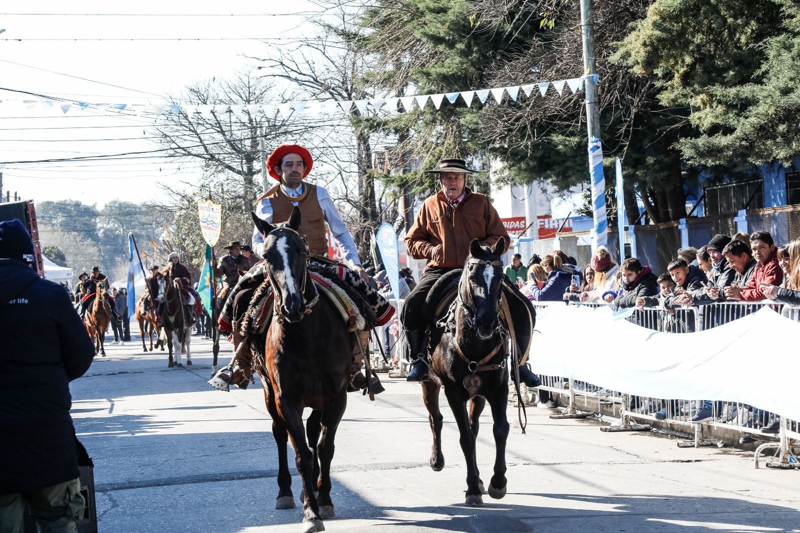 Achával celebró el Día de la Independencia con los vecinos en Astolfi