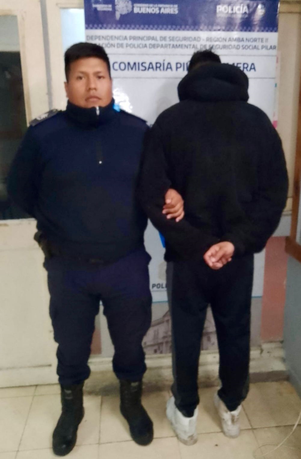 La Policía de Pilar capturó a dos delincuentes que robaron un comercio de autopartes