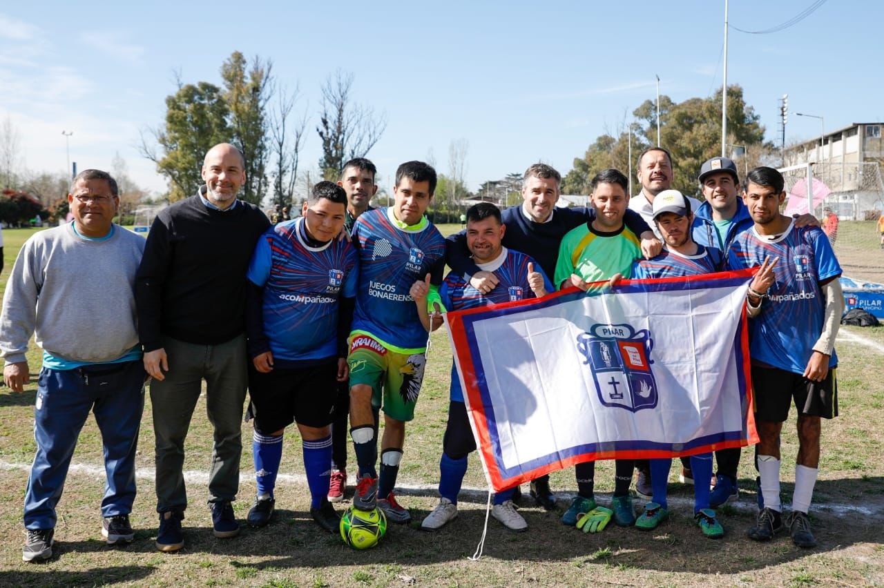 Achával acompañó a los jóvenes en el regional de los Juegos Bonaerenses en Pilar